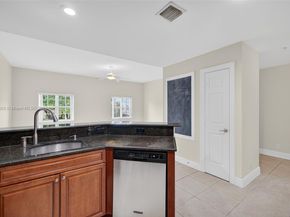 704 SW 1st Ave, Pompano Beach FL 33060