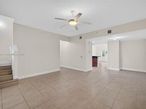 704 SW 1st Ave, Pompano Beach FL 33060