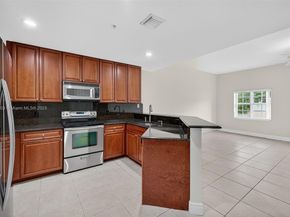 704 SW 1st Ave, Pompano Beach FL 33060