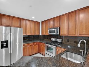 704 SW 1st Ave, Pompano Beach FL 33060