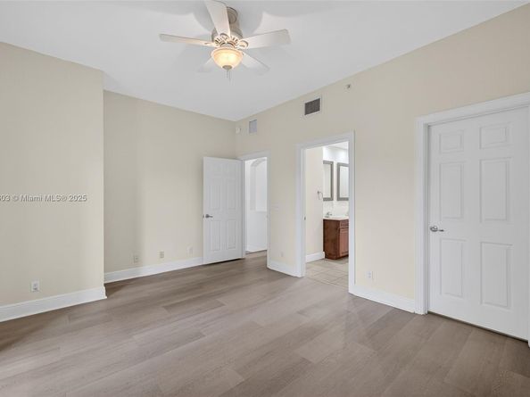 704 SW 1st Ave, Pompano Beach FL 33060