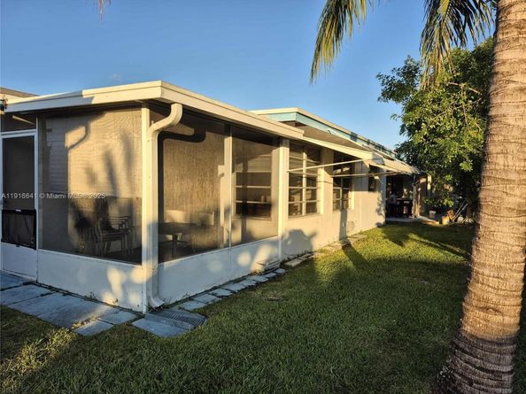 4204 NW 47th Ct, Tamarac FL 33319