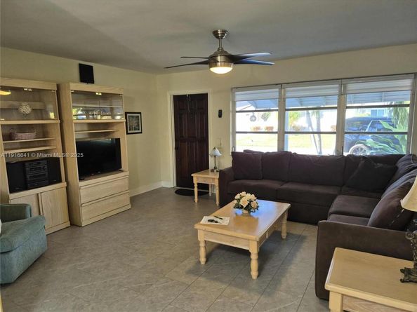 4204 NW 47th Ct, Tamarac FL 33319