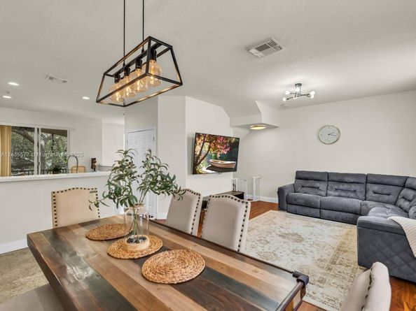2867 S Oasis Dr, Boynton Beach FL 33426