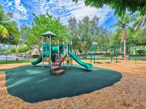 2867 S Oasis Dr, Boynton Beach FL 33426
