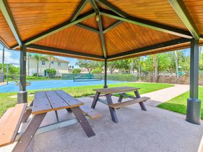 2867 S Oasis Dr, Boynton Beach FL 33426
