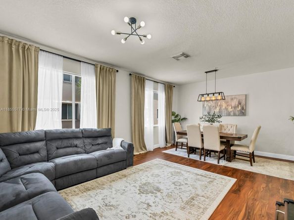 2867 S Oasis Dr, Boynton Beach FL 33426