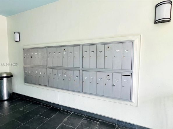 801 Meridian Ave 1A, Miami Beach FL 33139