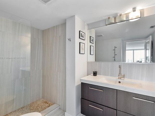 555 NE 15th St 11D, Miami FL 33132