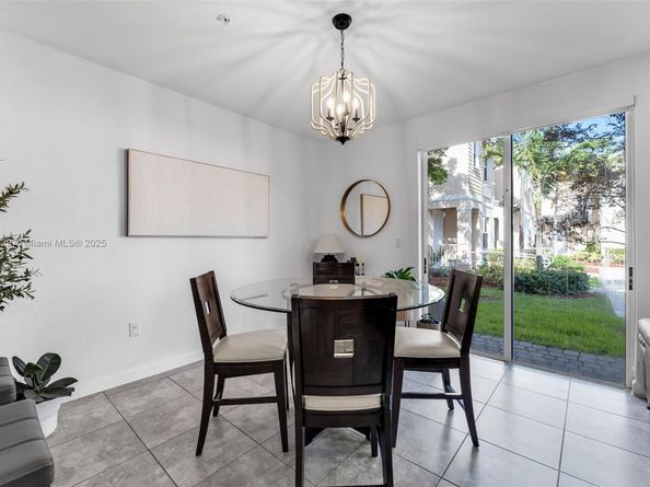 134 SE 28th Ter 10, Homestead FL 33033