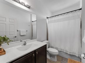 134 SE 28th Ter 10, Homestead FL 33033