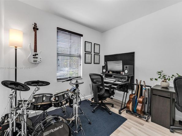 134 SE 28th Ter 10, Homestead FL 33033