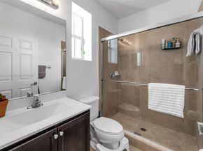 134 SE 28th Ter 10, Homestead FL 33033