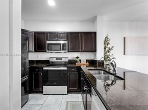 134 SE 28th Ter 10, Homestead FL 33033