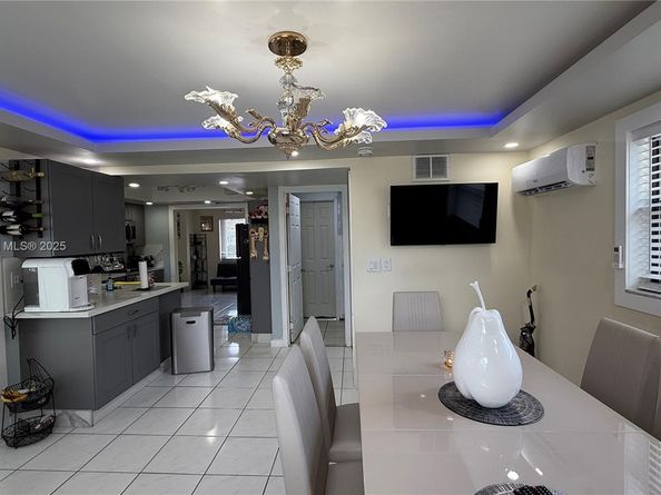 6646 NW 1st Ct, Margate FL 33063