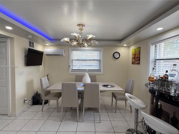6646 NW 1st Ct, Margate FL 33063