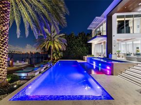 441 N Hibiscus Dr, Miami Beach FL 33139