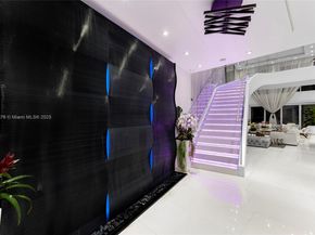 441 N Hibiscus Dr, Miami Beach FL 33139
