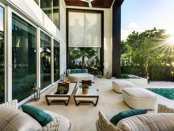 441 N Hibiscus Dr, Miami Beach FL 33139