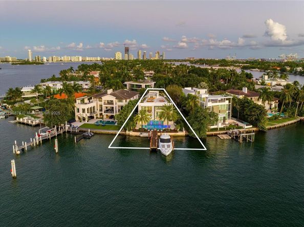 441 N Hibiscus Dr, Miami Beach FL 33139