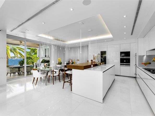 441 N Hibiscus Dr, Miami Beach FL 33139
