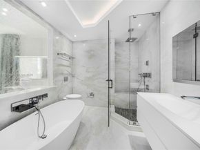 441 N Hibiscus Dr, Miami Beach FL 33139