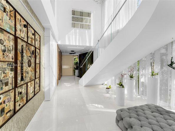 441 N Hibiscus Dr, Miami Beach FL 33139