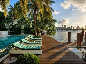 441 N Hibiscus Dr, Miami Beach FL 33139