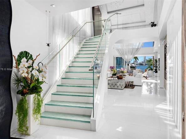 441 N Hibiscus Dr, Miami Beach FL 33139