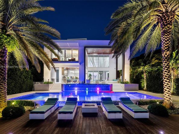 441 N Hibiscus Dr, Miami Beach FL 33139