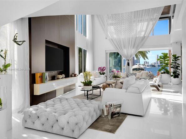 441 N Hibiscus Dr, Miami Beach FL 33139
