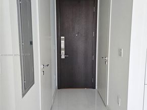 300 Biscayne Boulevard Way 2208W, Miami FL 33131