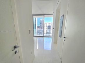 300 Biscayne Boulevard Way 2208W, Miami FL 33131