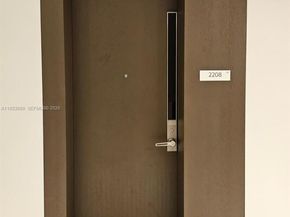 300 Biscayne Boulevard Way 2208W, Miami FL 33131