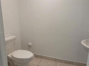 2685 SE 13th St, Homestead FL 33035