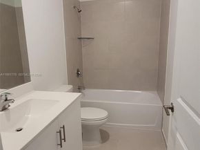 2685 SE 13th St, Homestead FL 33035