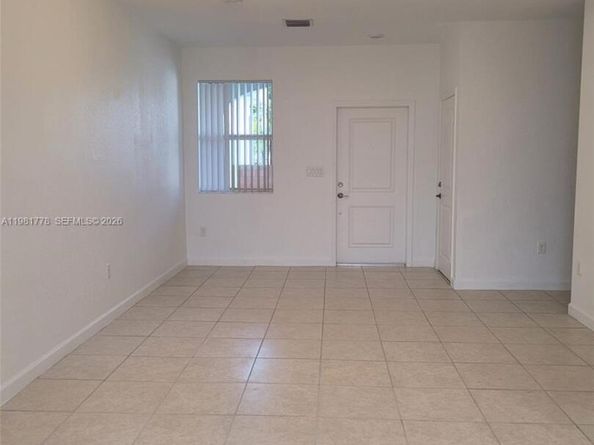 2685 SE 13th St, Homestead FL 33035