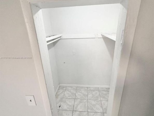 1869 NW Flagler Ter, Miami FL 33125