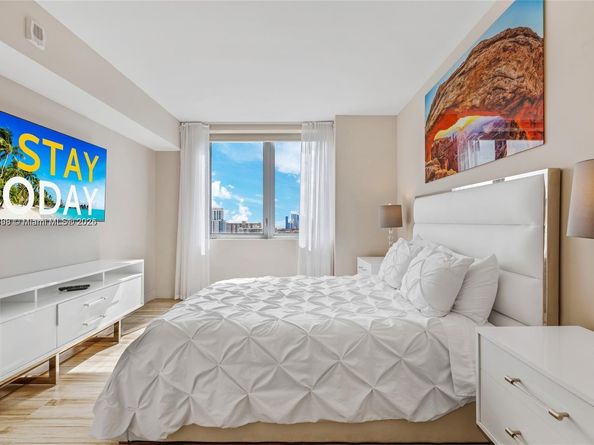 2600 E Hallandale Beach Blvd T2401, Hallandale Beach FL 33009