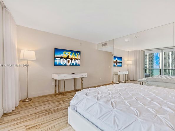 2600 E Hallandale Beach Blvd T2401, Hallandale Beach FL 33009