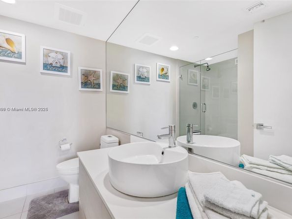 2600 E Hallandale Beach Blvd T2401, Hallandale Beach FL 33009