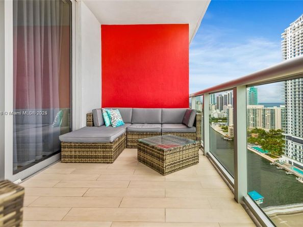 2600 E Hallandale Beach Blvd T2401, Hallandale Beach FL 33009