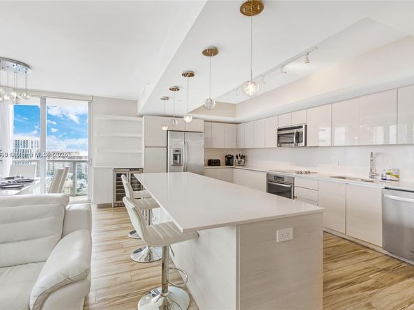 2600 E Hallandale Beach Blvd T2401, Hallandale Beach FL 33009