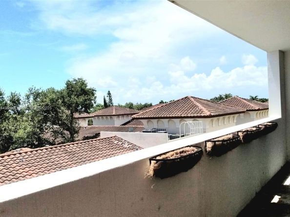2740 SW 28th Ter 508, Miami FL 33133