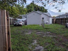 2132 Mckinley St, Hollywood FL 33020