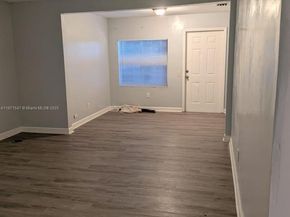 2132 Mckinley St, Hollywood FL 33020