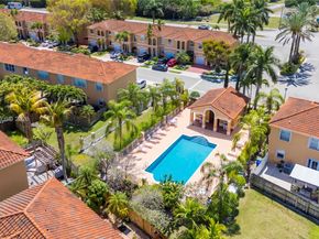 846 NW 135th Ter, Pembroke Pines FL 33028