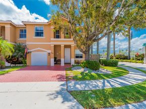 846 NW 135th Ter, Pembroke Pines FL 33028