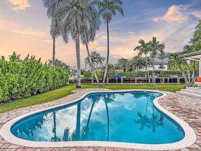 536 Hibiscus Dr, Hallandale Beach FL 33009