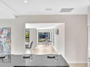 536 Hibiscus Dr, Hallandale Beach FL 33009